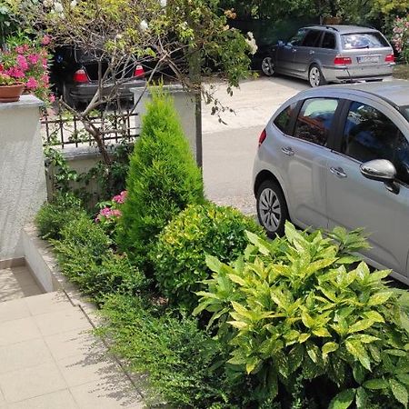 Apartman Eli Ровин Екстериор снимка